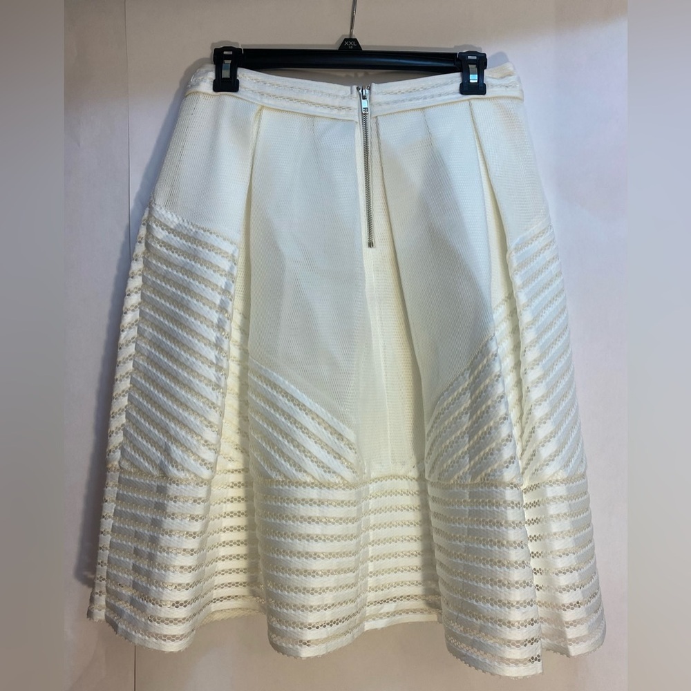 English Rose White A Line Skirt Patterned‎ Lace Lined Size Medium NWT - Picture 2 of 9
